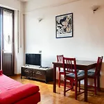 Youhosty - Porta Romana Apartment